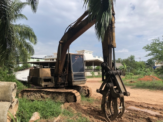 ขายรถแบคโฮ KOMATSU PC100-3 คอนโทรลสั้น พร้อมใช้งาน สนใจโทร 081-970-1072