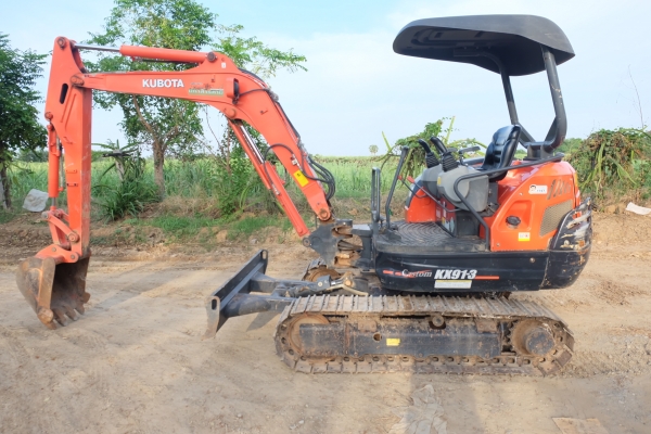 รถขุด kubota kx91-3c ใช้งาน 780 ช.ม เล่มพร้อมโอนโทร 086-1602189