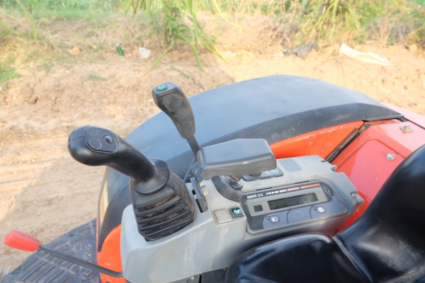 รถขุด kubota kx91-3c ใช้งาน 780 ช.ม เล่มพร้อมโอนโทร 086-1602189