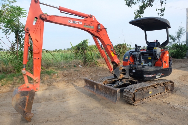 รถขุด kubota kx91-3c ใช้งาน 780 ช.ม เล่มพร้อมโอนโทร 086-1602189
