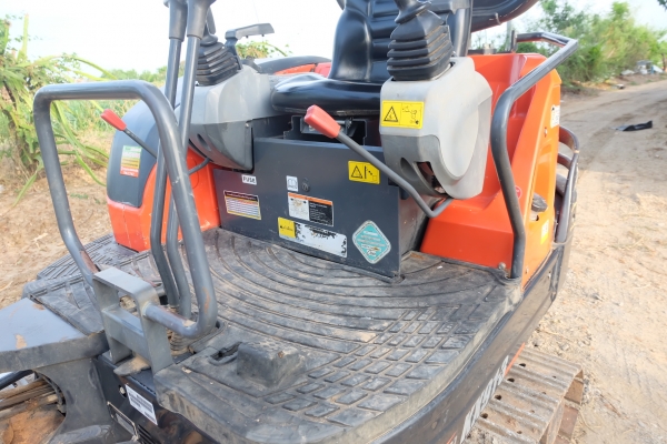 รถขุด kubota kx91-3c ใช้งาน 780 ช.ม เล่มพร้อมโอนโทร 086-1602189