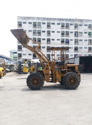 ขายรถตักล้อยาง