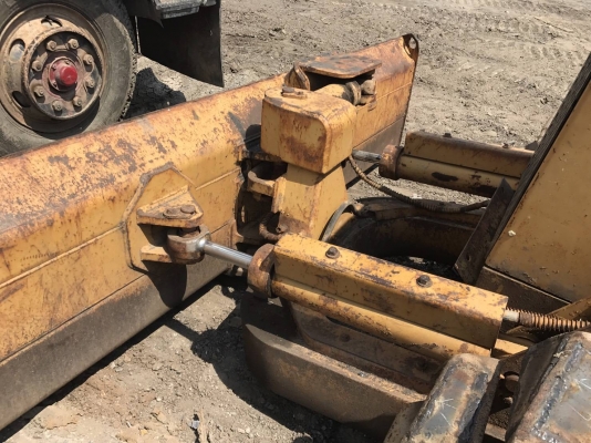 รถแทรคเตอรCatterpillar D3C LGP lll ใบแทรค 70ตีนเป็ด มีเล่มทะเบียน รถสวยเครื่องดี พร้อมใช้ รถแทรคเตอรCatterpillar D3C LGP lll ใบแทรค 70ตีนเป็ด มีเล่มทะเบียน รถสวยเครื่องดี พร้อมใช้