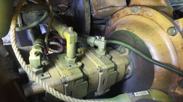 ขายรถขุด KOMATSU PC50UU-2 เครื่องยนต์ KOMATSU-4D84 , ขนาด 4 สูบ คอนโทรลน้ำมัน ปั๊มเฟือง มีลายหัวเจาะ รถเก่านอก มีเอกสาร ยังไม่เคยใช้งานในเมืองไทย