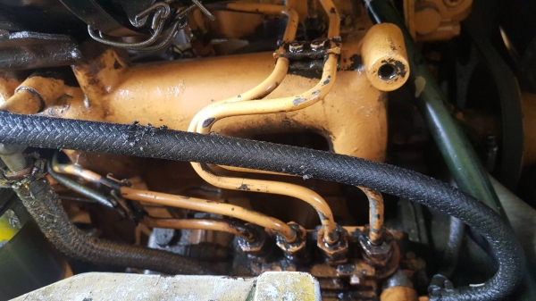 ขายรถขุด KOMATSU PC50UU-2 เครื่องยนต์ KOMATSU-4D84 , ขนาด 4 สูบ คอนโทรลน้ำมัน ปั๊มเฟือง มีลายหัวเจาะ รถเก่านอก มีเอกสาร ยังไม่เคยใช้งานในเมืองไทย