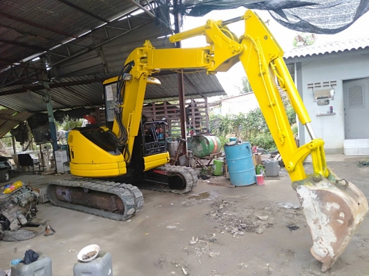 ขายรถขุด KOMATSU PC50UU-2 เครื่องยนต์ KOMATSU-4D84 , ขนาด 4 สูบ คอนโทรลน้ำมัน ปั๊มเฟือง มีลายหัวเจาะ รถเก่านอก มีเอกสาร ยังไม่เคยใช้งานในเมืองไทย