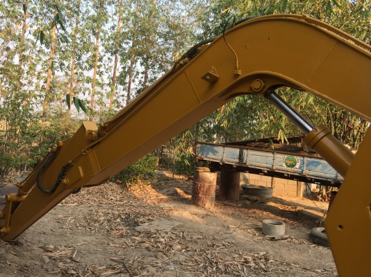 แบคโฮ CAT E70 พร้อมใช้งาน