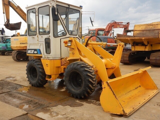 ขายรถตัก KOMATSU WA30-2 นำเข้าจากญี่ปุ่น พร้อมใช้ครับ ติดต่อ 063-9316985 ID LINE : 0639316985 ครับ
