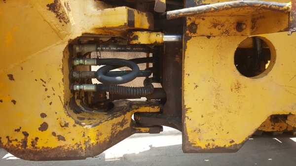 ขาย รถตัก CAT 910 เอวอ่อน เครื่อเช็คใหม่ เกียร์ดี รถใช้งานได้ปกติ ราคาคุยกันได้ครับ