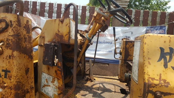 ขาย รถตัก CAT 910 เอวอ่อน เครื่อเช็คใหม่ เกียร์ดี รถใช้งานได้ปกติ ราคาคุยกันได้ครับ