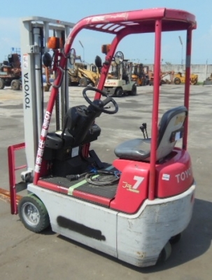 ขายรถยกไฟฟ้า TOYOTA รุ่น : A3FBK7 เก่าญี่ปุ่น ขายรถยกไฟฟ้า TOYOTA รุ่น : A3FBK7 เก่าญี่ปุ่น