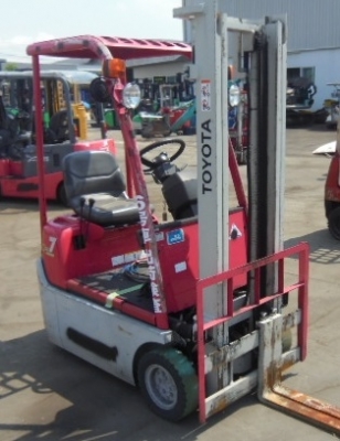 ขายรถยกไฟฟ้า  TOYOTA รุ่น : A3FBK7 เก่าญี่ปุ่น