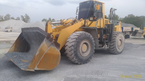 ขายรถตักWA400-3Eสภาพสวยพร้อมใช้ ราคา1,050,000บาท เอกสารเล่มทะเบียน ติดต่อคุณอ๊อฟ พิจิตร 086-737-9991