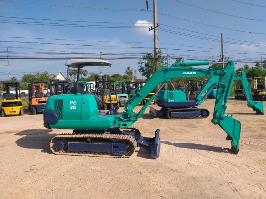 ขายรถแมคโค KOMATSU PC25-1  แทรคเหล็ก คอนโทรลสั้น มีไปบ์ปิ้ง ติอต่อ 098-7962549