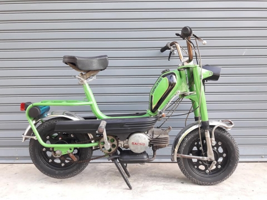 รถจักรยานปั่นติดเครื่อง moped Hercules c3 รถปี 1973