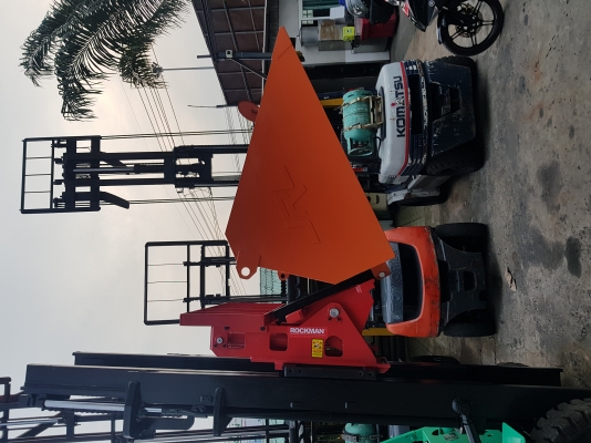 บุ้งกี๋ใส่รถโฟล์คลิฟท์ทรงทันสมัย เหล็กหนา แข็งแรง สนใจติดต่อ083-062-0223(ปอน) บุ้งกี๋ใส่รถโฟล์คลิฟท์ทรงทันสมัย เหล็กหนา แข็งแรง สนใจติดต่อ083-062-0223(ปอน)