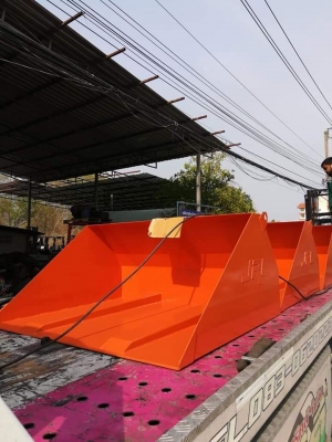 บุ้งกี๋ใส่รถโฟล์คลิฟท์ทรงทันสมัย เหล็กหนา แข็งแรง สนใจติดต่อ083-062-0223(ปอน) บุ้งกี๋ใส่รถโฟล์คลิฟท์ทรงทันสมัย เหล็กหนา แข็งแรง สนใจติดต่อ083-062-0223(ปอน)