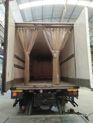 ต้องการขายตู้เย็น+ลิฟท์ท้าย รวมระบบลากพ่วง มีหลายใบสนใจติดต่อด่วนราคา300000ต่อใบสนใจติดต่อด่วนๆค่ะ