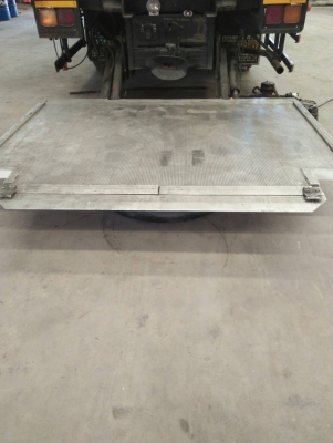 ต้องการขายตู้เย็น+ลิฟท์ท้าย รวมระบบลากพ่วง มีหลายใบสนใจติดต่อด่วนราคา300000ต่อใบสนใจติดต่อด่วนๆค่ะ