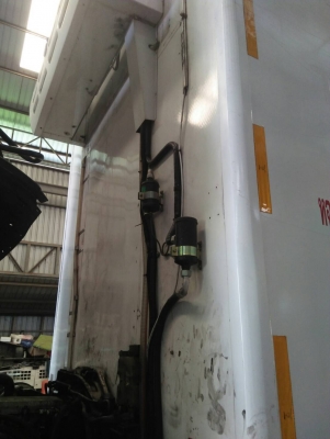 ต้องการขายตู้เย็น+ลิฟท์ท้าย รวมระบบลากพ่วง มีหลายใบสนใจติดต่อด่วนราคา300000ต่อใบสนใจติดต่อด่วนๆค่ะ