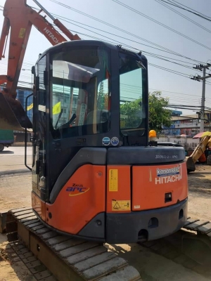 มาใหม่จ้า..HITACHI ZX40U-2 เก่านอกแท้  เดิมๆๆ เครื่องปั๊มแห้ง  สวย พร้อมใช้ โทร 089-3818694 จ๊อย