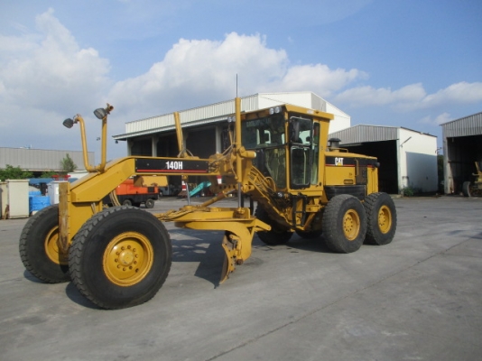 MOTOR GRADER140H ซีเรียล APM00780 ปี2003 มือสองนำเข้าจากต่างประเทศ ขายพร้อมชุดแจ้งจำหน่าย