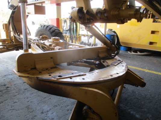 MOTOR GRADER140H ซีเรียล APM01827 ปี2005 มือสองนำเข้าจากต่างประเทศ ขายพร้อมชุดแจ้งจำหน่าย