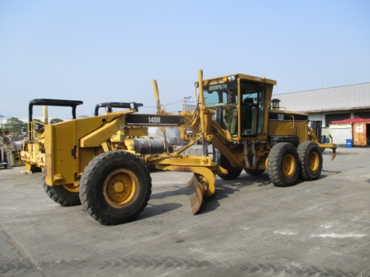 MOTOR GRADER140H ซีเรียล APM01827 ปี2005 มือสองนำเข้าจากต่างประเทศ ขายพร้อมชุดแจ้งจำหน่าย