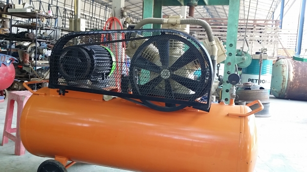 ปั้มลม 5แรง ถัง260 ไฟบ้าน220