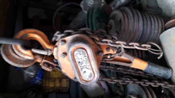 ขาย !! รอกกำมะลอ.ขนาด1.5ตัน สภาพเดิมพร้อมใช้