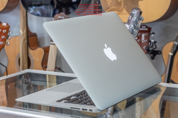 Macbook Air Early 2015 Core i5 Ram 8G สภาพใหม่ มีกล่อง