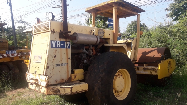 ขายรถบด สั่น BOMAX 121 D-2 สภาพพร้อมไช้เอดสารทะเบียน