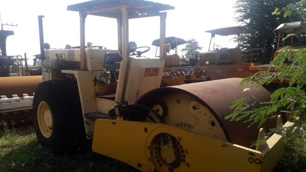 ขายรถบด สั่น BOMAX 121 D-2 สภาพพร้อมไช้เอดสารทะเบียน