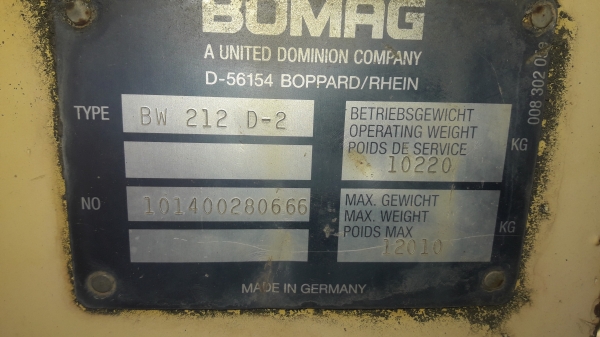 ขายรถบด สั่น BOMAX 121 D-2 สภาพพร้อมไช้เอดสารทะเบียน
