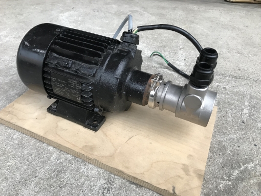 ขายปั๊ม Procon pump made in USA. ขนาด 1/3HP. 220V ไฟบ้าน หัวปั๊มสแตนเลส ใช้ในงานอุตสาหกรรมอาหาร หรือน้ำร้อนต่างๆ ของใหม่ ไม่เคยใช้งาน หายากครับ