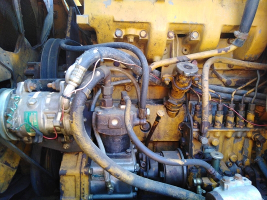 ขาย 590,000 รถตักล้อยาง KOMATSU wa 450-1 เครื่องดี เกียร์แรง เอวแน่น ปั้มยกแรง ยางใหม่ แอร์หนาว รถสวยพร้อมใช้งาน เอกสารซื้อขาย รถอยู่ ปทุมธานี สามโคก 092-595-6777 061-446-2662 ญิ๋งยุ