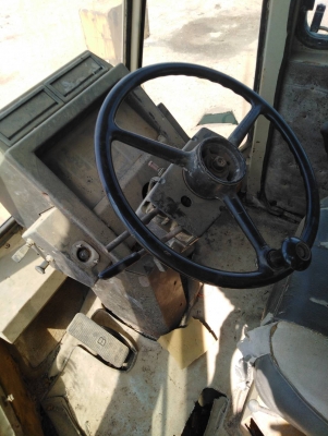 ขาย 590,000 รถตักล้อยาง KOMATSU wa 450-1 เครื่องดี เกียร์แรง เอวแน่น ปั้มยกแรง ยางใหม่ แอร์หนาว รถสวยพร้อมใช้งาน เอกสารซื้อขาย รถอยู่ ปทุมธานี สามโคก 092-595-6777 061-446-2662 ญิ๋งยุ