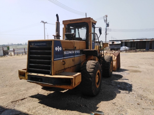 ขาย 590,000 รถตักล้อยาง KOMATSU wa 450-1 เครื่องดี เกียร์แรง เอวแน่น ปั้มยกแรง ยางใหม่ แอร์หนาว รถสวยพร้อมใช้งาน เอกสารซื้อขาย รถอยู่ ปทุมธานี สามโคก 092-595-6777 061-446-2662 ญิ๋งยุ