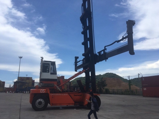 ขาย 999,999 รถทอคร์ลิป ยกตู้ ยกสูงได้ 6 ชั้น ยกน้ำหนักได้ 6-8 ตัน เครื่องดี ปั้มยกแรง เกียร์ดี ยางดี รถพร้อมใช้งาน เอกสารซื้อขาย รถอยู่ ชลบุรี 092-595-6777 061-446-2662 ญิ๋งยุ