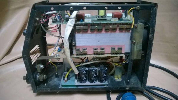 ตู้เชื่อมใหญ่ WELPRO WELARC200