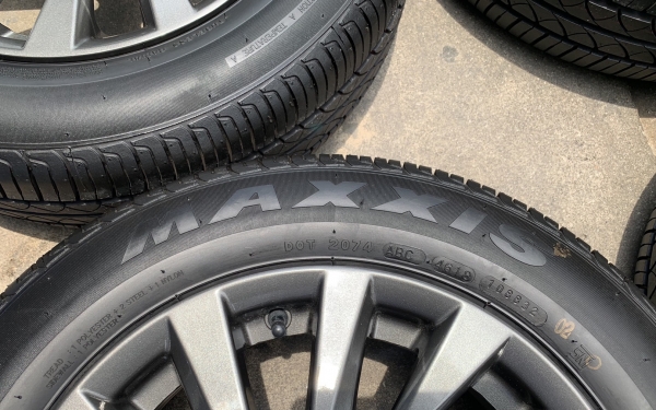ล้อแม็ก Mitsu Attrage ขอบ 15 สีเทากัน พร้อมยางป้ายแดง 175-65-15 Maxxis ปลายปี 18 ล้อแม็ก Mitsu Attrage ขอบ 15 สีเทากัน พร้อมยางป้ายแดง 175-65-15 Maxxis ปลายปี 18