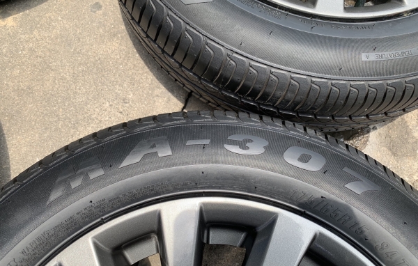 ล้อแม็ก Mitsu Attrage ขอบ 15 สีเทากัน พร้อมยางป้ายแดง 175-65-15 Maxxis ปลายปี 18 ล้อแม็ก Mitsu Attrage ขอบ 15 สีเทากัน พร้อมยางป้ายแดง 175-65-15 Maxxis ปลายปี 18