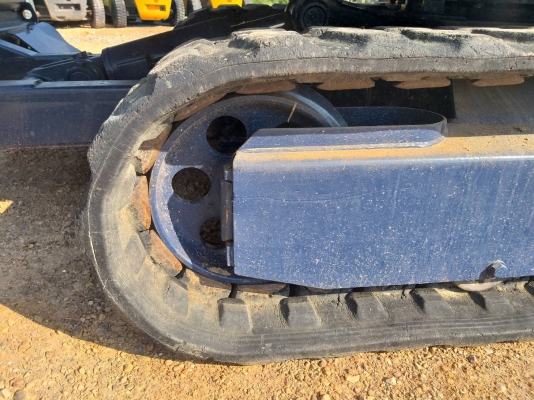 ขายรถแมคโค KOBELCO SK027 แทรคยาง คอนโทรลสั้น ติอต่อ 098-7962549 ขายรถแมคโค KOBELCO SK027 แทรคยาง คอนโทรลสั้น ติอต่อ 098-7962549