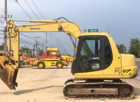 ขายรถขุด KOMATSU PC60-7 นำเข้าเองจากญี่ปุ่น สภาพสวยพร้อมใช้ มีVDOการทำงานครับ