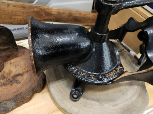 ขายเครื่องบดโบราณMADE IN ENGLAND.
