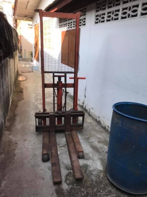 ขายรถยกแสตกเกอร์