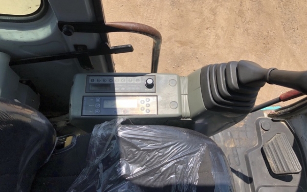 ขายรถขุด KOBELCO SK135SR มีลายหัวกระแทก นำเข้าเองจากญี่ปุ่น สภาพสวยพร้อมใช้  มีVDOการทำงานครับ