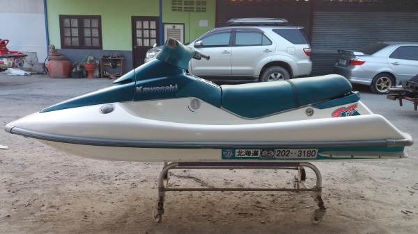 ขออนุญาต ขาย KAWASAKI STX750cc.เก่าญี่ปุ่น 3 ที่นั่งมีถอยหลัง เรือพร้อมขับ