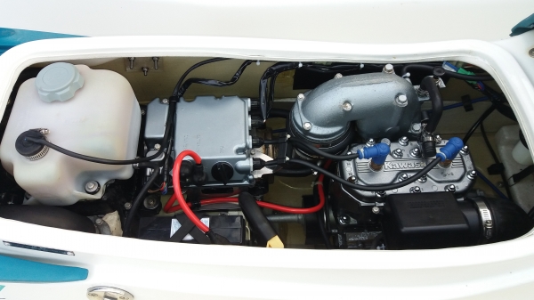 ขออนุญาต ขาย KAWASAKI STX750cc.เก่าญี่ปุ่น 3 ที่นั่งมีถอยหลัง เรือพร้อมขับ