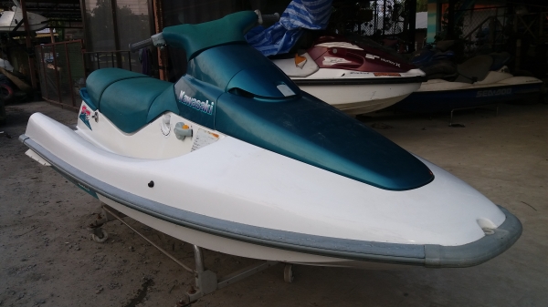 ขออนุญาต ขาย KAWASAKI STX750cc.เก่าญี่ปุ่น 3 ที่นั่งมีถอยหลัง เรือพร้อมขับ